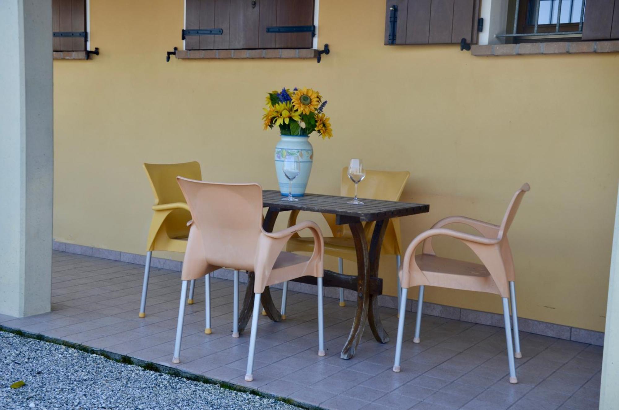 A Casa Di Amici Vidor Exterior foto